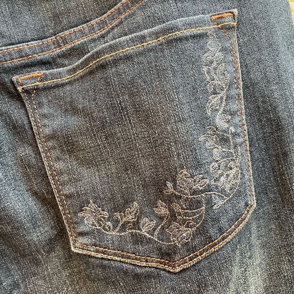 🏝️Big $10 Sale!🏝️Liz Claiborne Stretch Crop Jeans with Pocket Detail - Picture 7 of 8